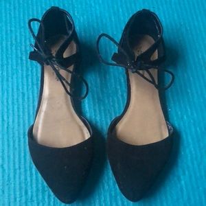 Black, size 7 @self esteem” flats.